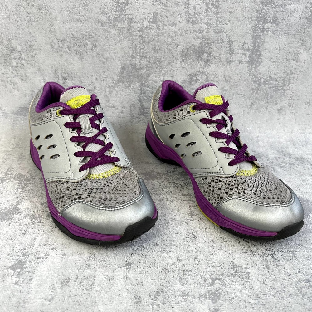 Vionic by Orthaheel Venture Silver Sneakers Size 6.5